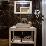 Romeo Hotel *