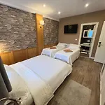 Romeo Hotel