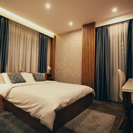 Romeo Hotel *
