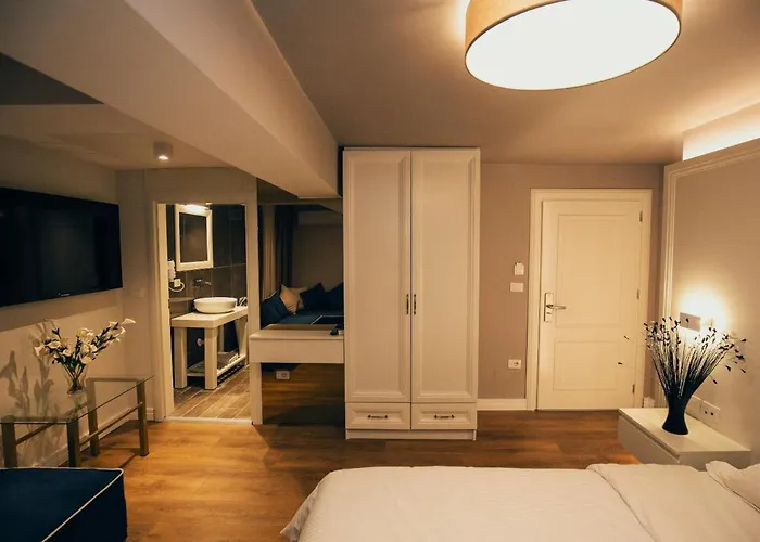 Romeo Otel *