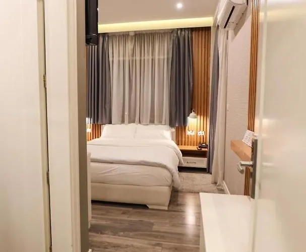 Romeo Otel *